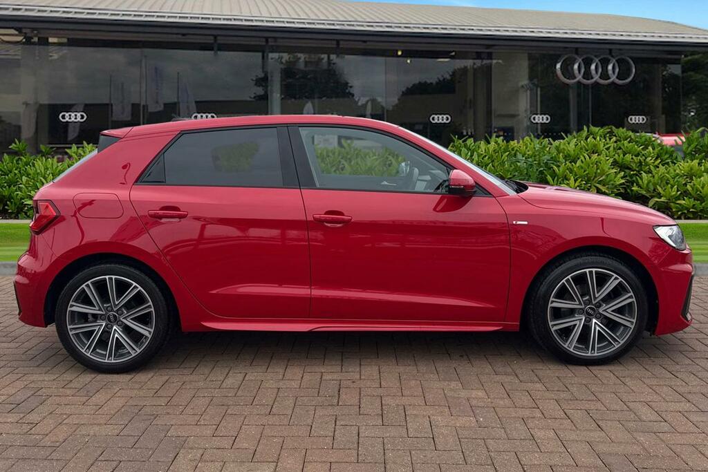 Audi A1 O S Line 30 Tfsi 110 Ps S Tronic BV73UCZ Red #3