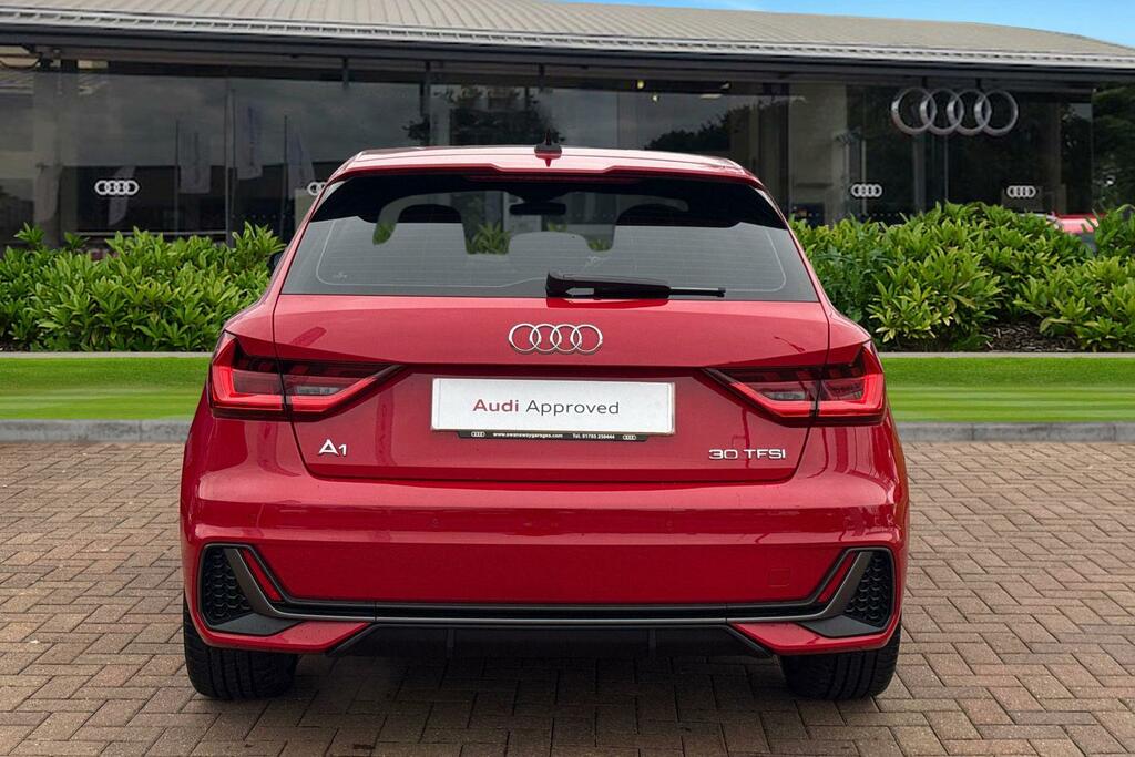 Audi A1 O S Line 30 Tfsi 110 Ps S Tronic BV73UCZ Red #4