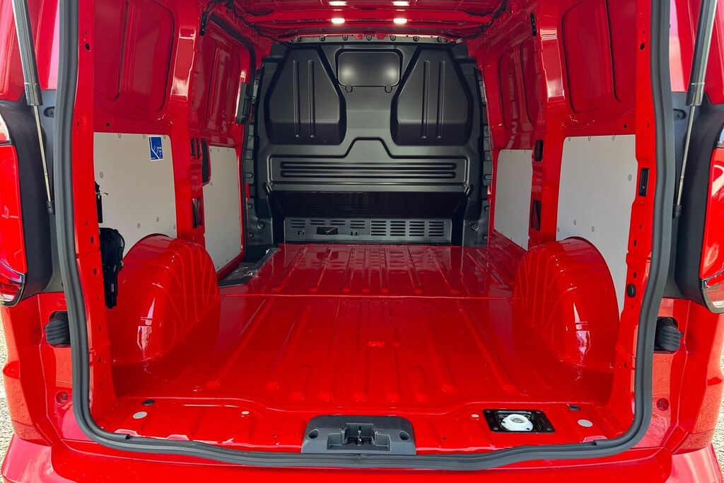 Volkswagen Transporter 2.0 Tdi T32 Commerce Pro 4Motion Swb Euro 6 CX26JXO Red #6