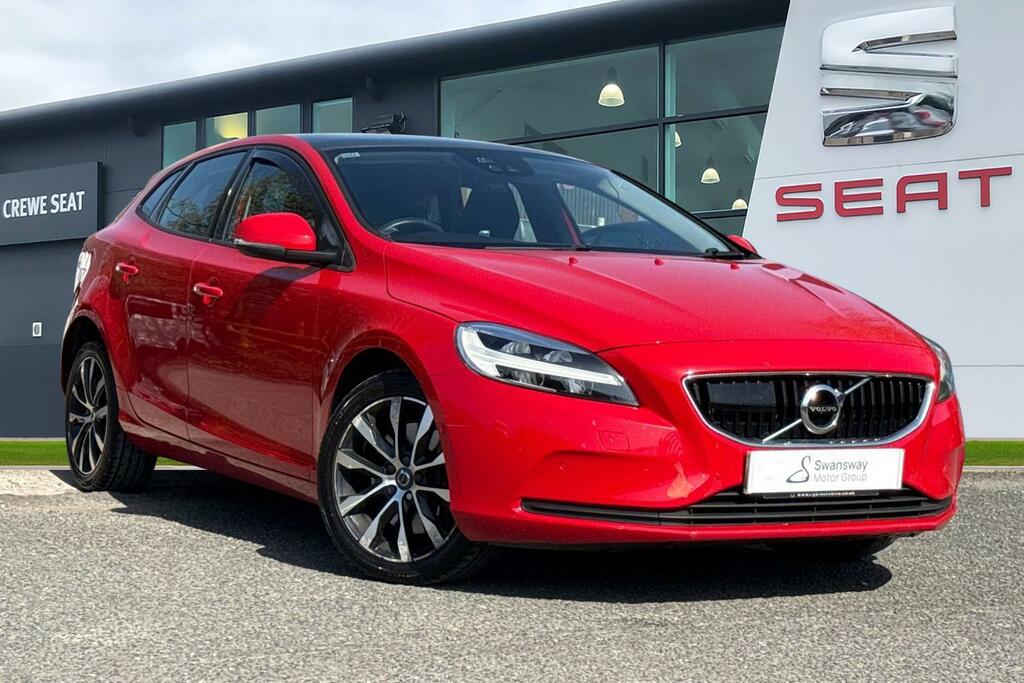 Volvo V40 2.0 D2 Momentum Edition Euro 6 Ss Red
