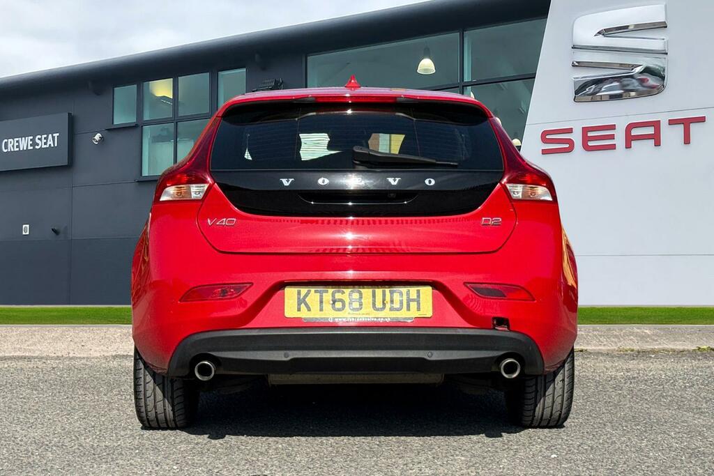 Volvo V40 2.0 D2 Momentum Edition Euro 6 Ss Red #4