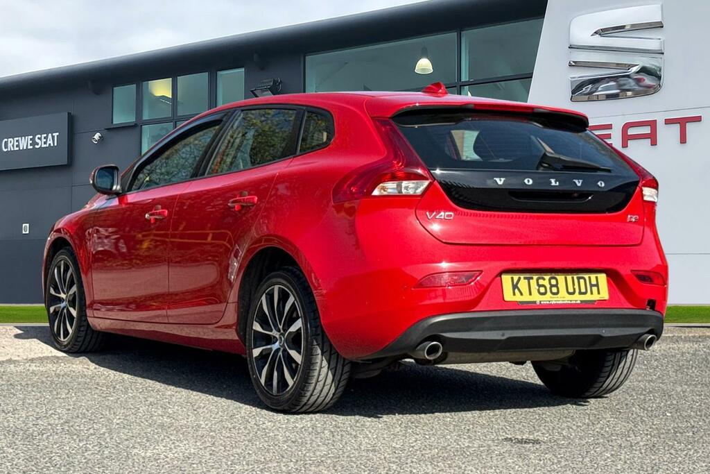 Volvo V40 2.0 D2 Momentum Edition Euro 6 Ss Red #2