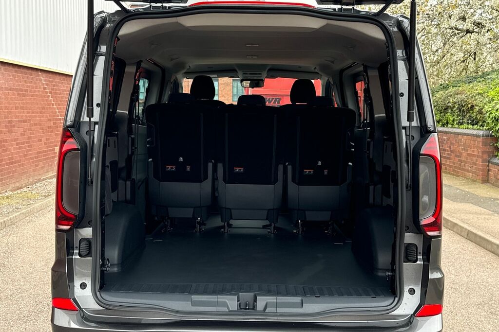 Volkswagen E-Transporter 286Ps 65Kwh Commerce Pro Kombi Van KW75NCZ Grey #6