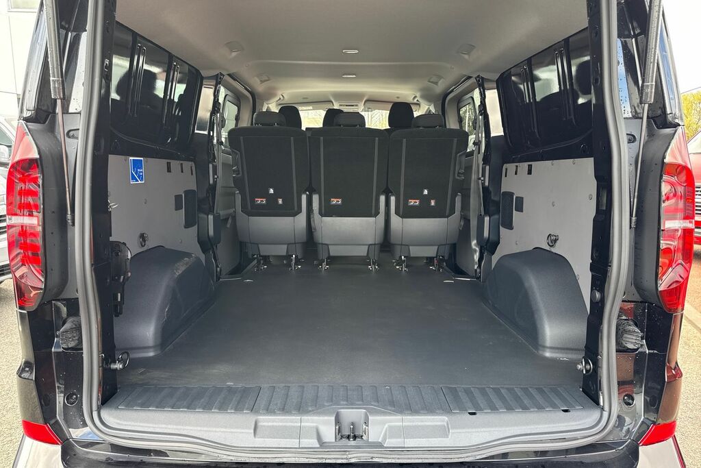 Volkswagen Transporter 2.0 Tdi 150Ps Commerce Pro Kombi Van BV26OOA Black #6