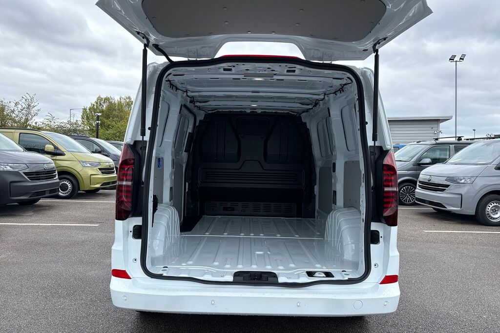 Volkswagen Transporter 2.0 Tdi 110 Commerce Plus Van DA26EBU White #6