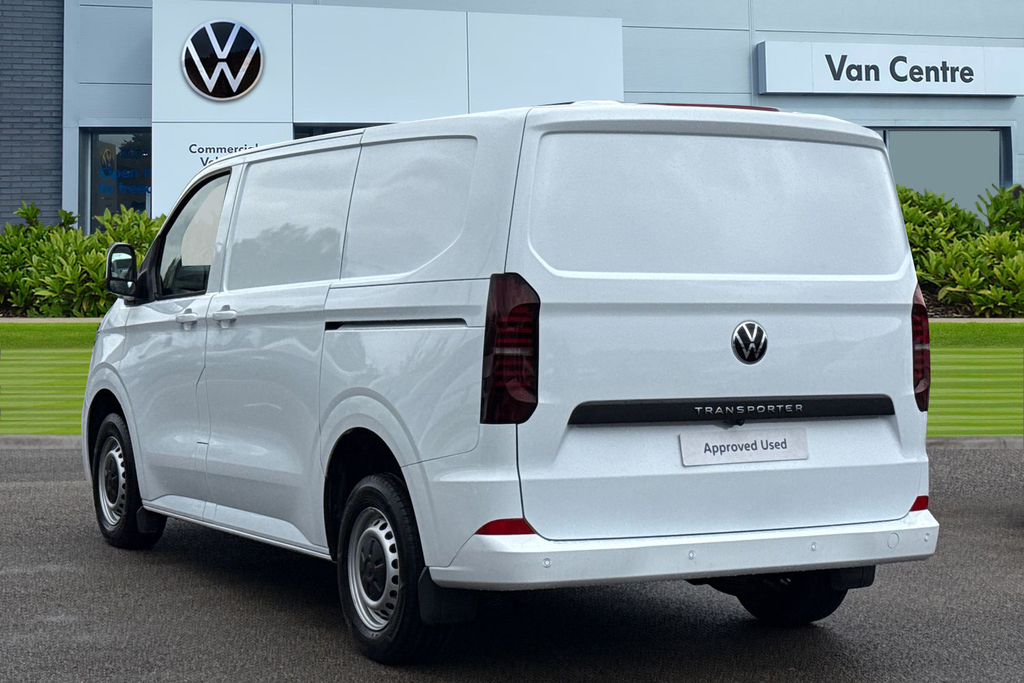 Volkswagen Transporter 2.0 Tdi 110 Commerce Plus Van DA26EBU White #2