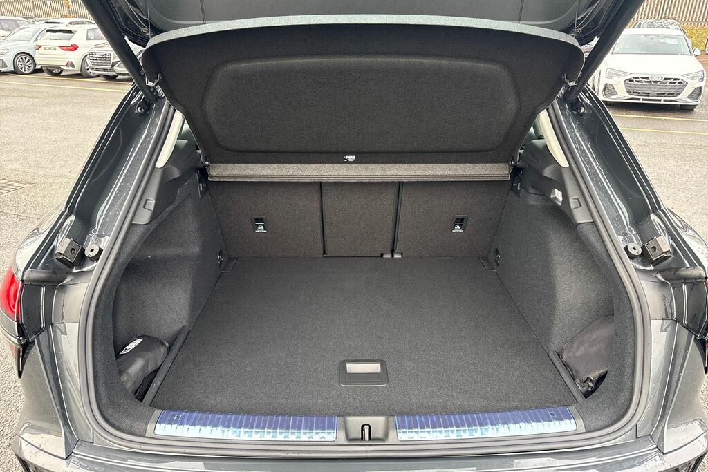 Audi Q3 Suv Sport Tfsi 150 Ps S Tronic PJ75JAU Grey #6