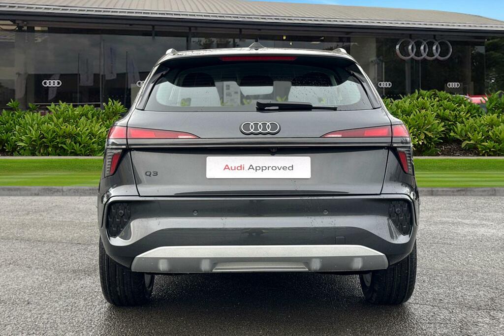 Audi Q3 Suv Sport Tfsi 150 Ps S Tronic PJ75JAU Grey #4