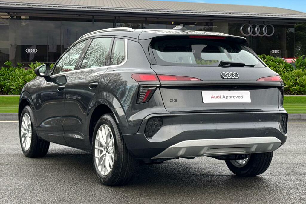 Audi Q3 Suv Sport Tfsi 150 Ps S Tronic PJ75JAU Grey #2