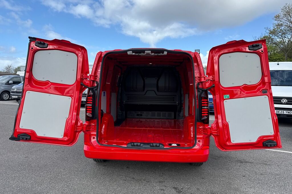 Volkswagen Transporter 2.0 Tdi 110 Commerce Plus Van DA26GUK Red #6