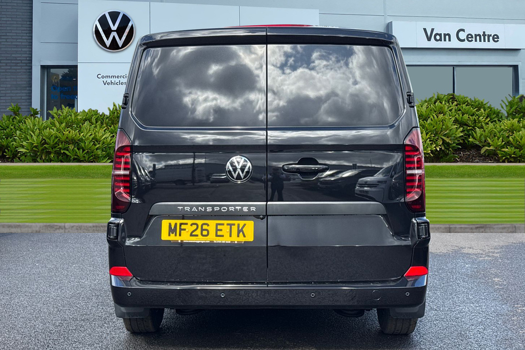 Volkswagen Transporter 2.0 Tdi 150 Commerce Plus Van MF26ETK Black #4