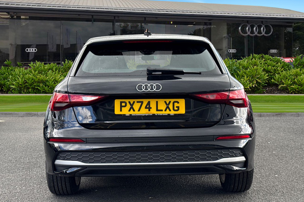 Audi A3 Sport 30 Tfsi 116 Ps 6-Speed Black #4
