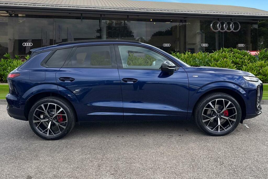 Audi Q3 Suv Edition 1 Tfsi 150 Ps S Tronic DE26CPK Blue #3