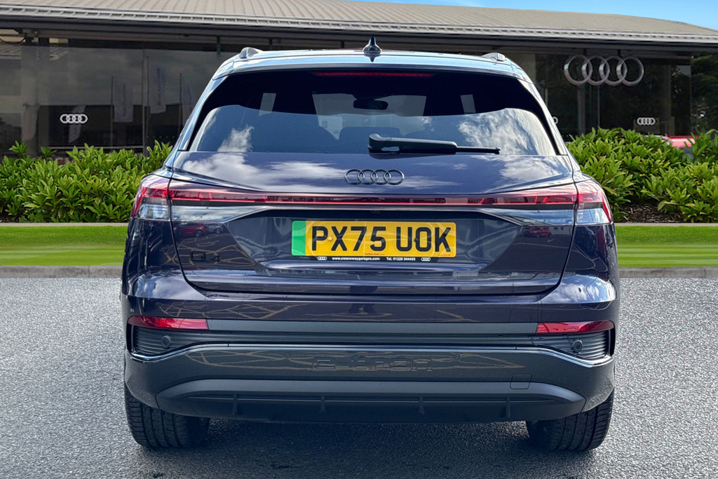Audi Q4 E Tron Q4 Black Edition 40 E-tron 150,00 Kw PX75UOK Purple #4