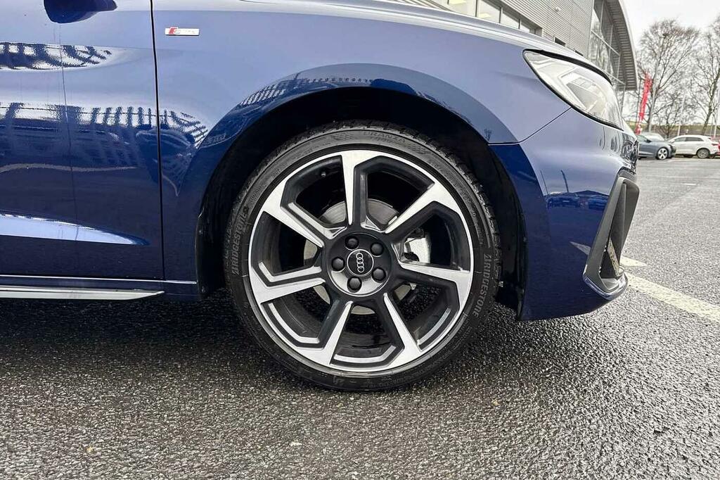 Audi A1 Black Edition 30 Tfsi 116 Ps 6-Speed PX75WYU Blue #5