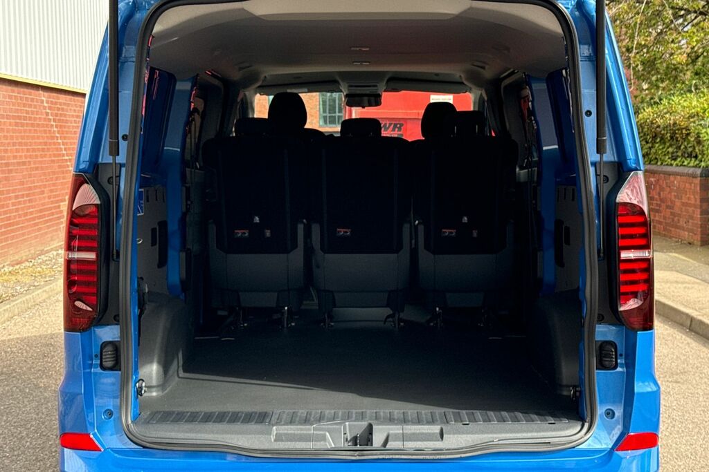 Volkswagen Transporter 2.0 Tdi 150Ps Commerce Pro Van BJ26XNH Blue #6