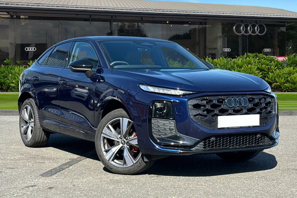 Audi Q3 Launch Edition Tfsi 150 Ps S Tronic Blue