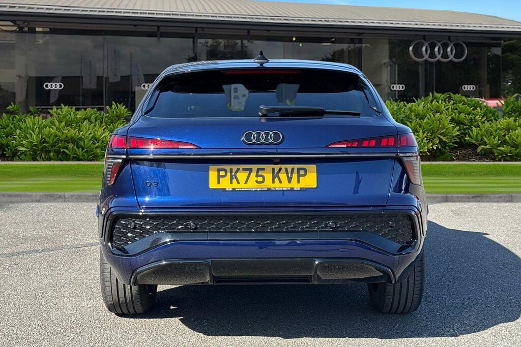Audi Q3 Launch Edition Tfsi 150 Ps S Tronic PK75KVP Blue #4