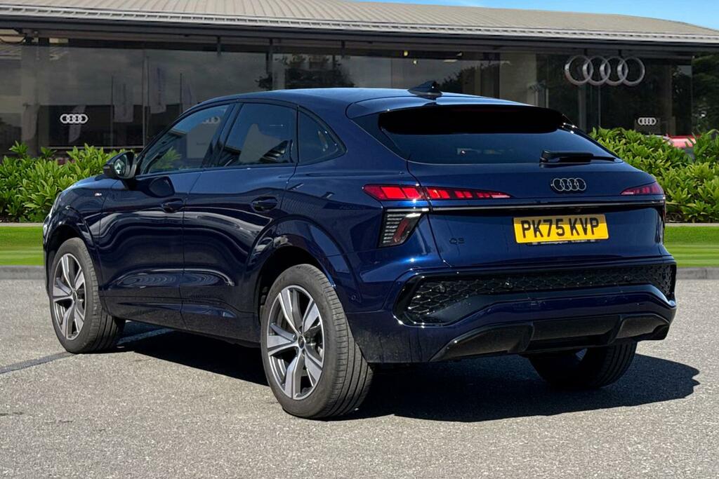 Audi Q3 Launch Edition Tfsi 150 Ps S Tronic PK75KVP Blue #2