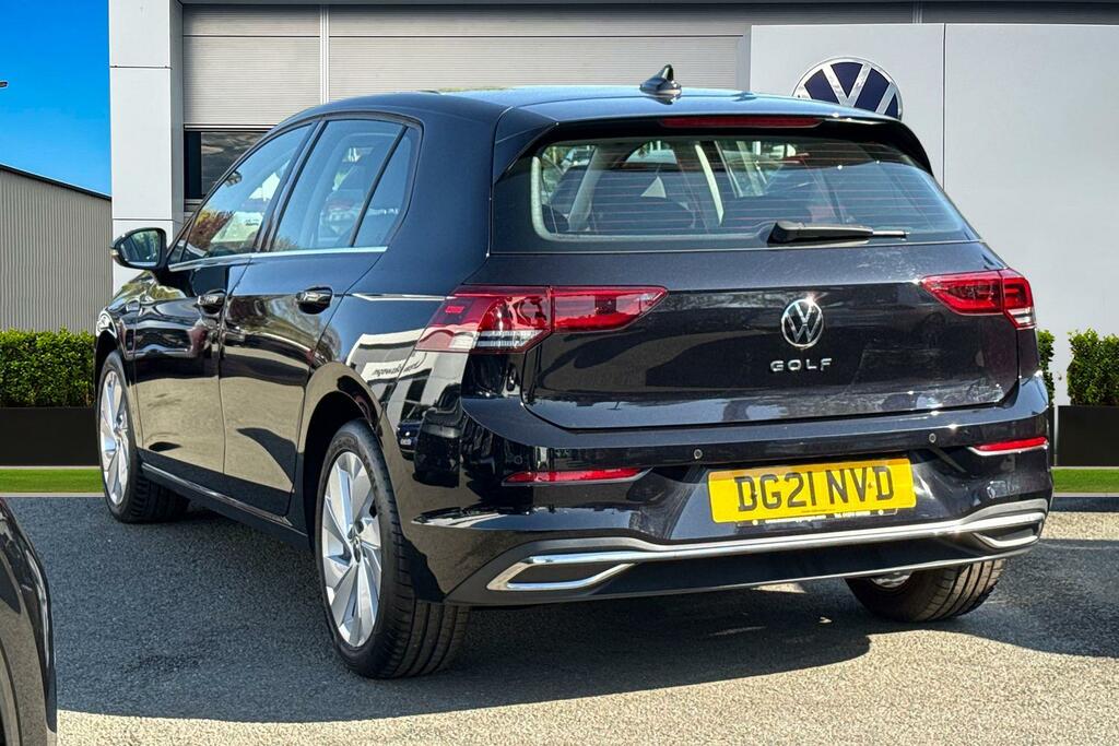 Volkswagen Golf 1.5 Tsi 150 Style Black #2