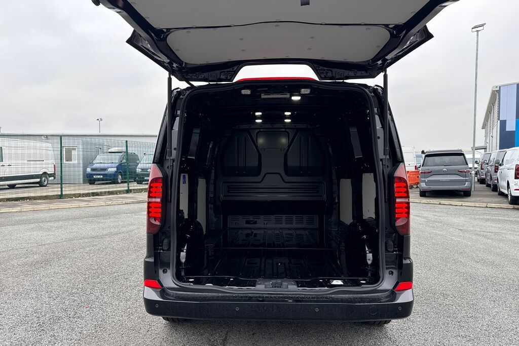 Volkswagen Transporter 2.0 Tdi 110 Commerce Pro Van DG75COA Black #6