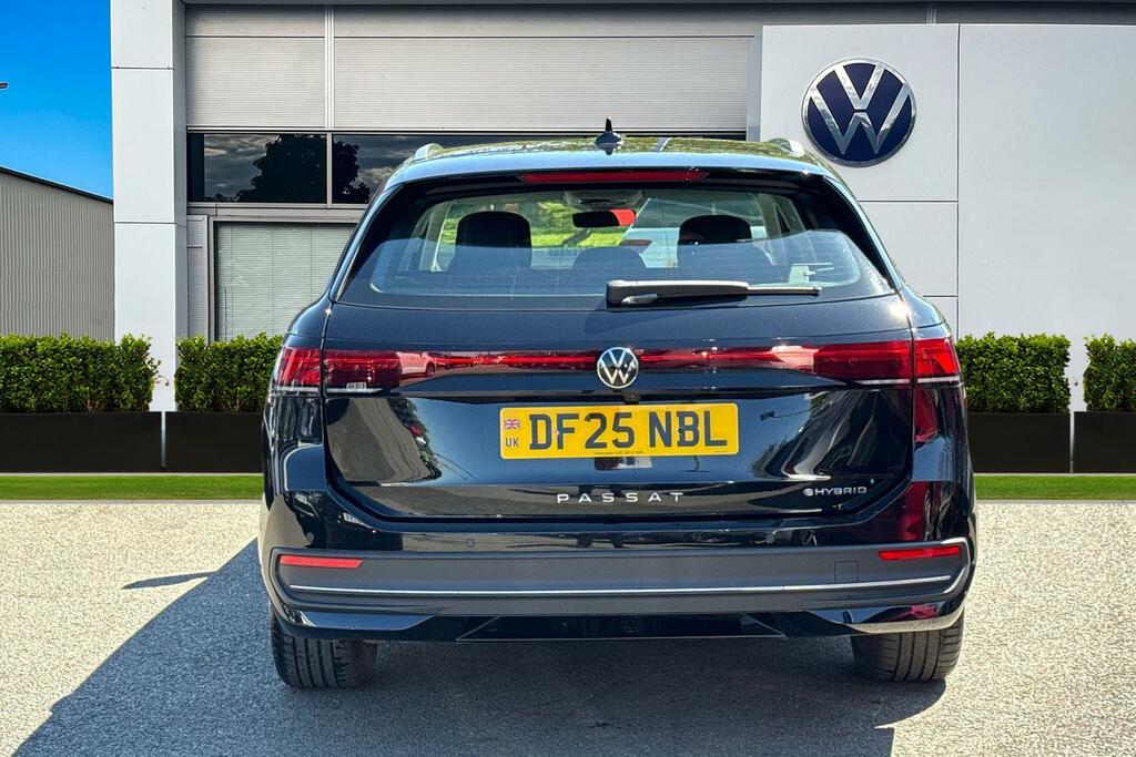 Volkswagen Passat 1.5 Tsi Ehybrid 204Ps Life Dsg 18 York Dar DF25NBL Black #4