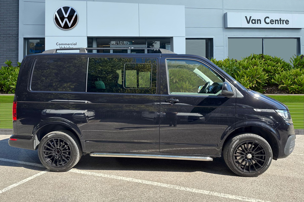 Volkswagen Transporter 2.0 Tdi 150 Highline Kombi Van Dsg VO23MTE Black #3
