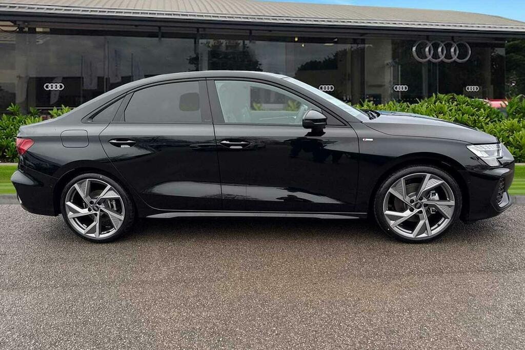 Audi A3 Black Edition Tfsi 150 Ps 6-Speed DC75TNU Black #4