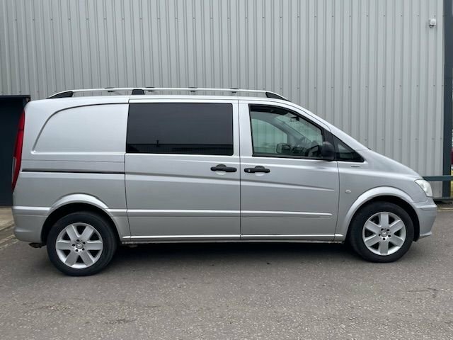 Mercedes-Benz Vito Minibus Silver