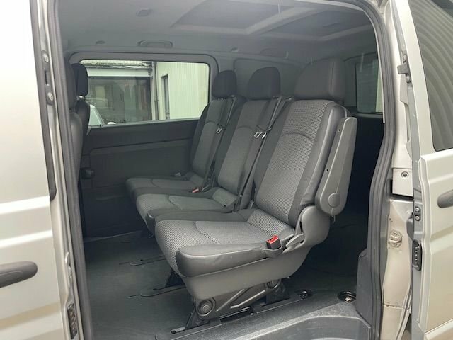 Mercedes-Benz Vito Minibus WN62OGT Silver #5