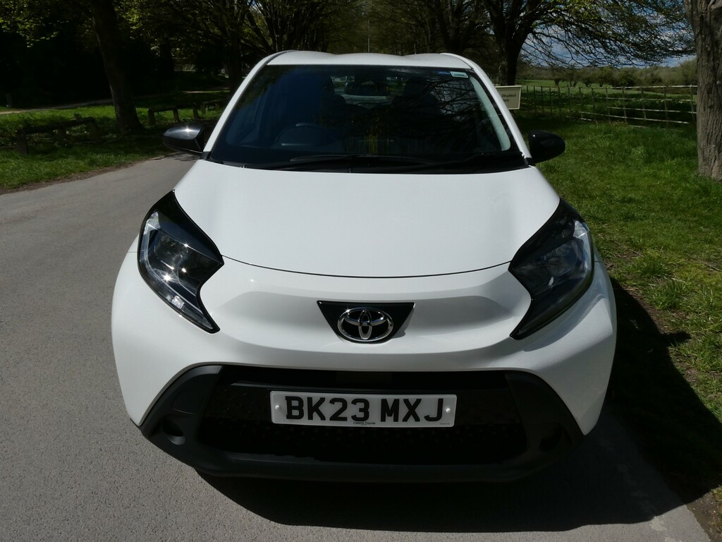 Toyota Aygo 1.0 Vvt-i Pure Hatchback Euro 6 BK23MXJ White #2