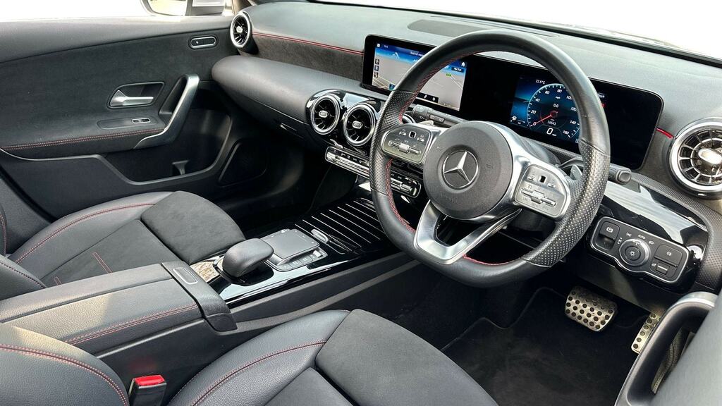 Mercedes-Benz A Class A180 Amg Line Executive NG70UMO Silver #3