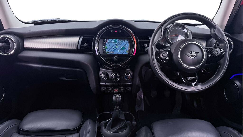 Mini Hatch 1.5 Cooper Exclusive II Nav Pack YN19ESP Red #4
