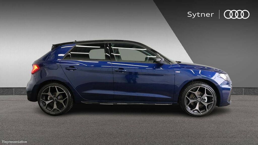 Audi A1 25 Tfsi Black Edition S Tronic YH26FZE Blue #4
