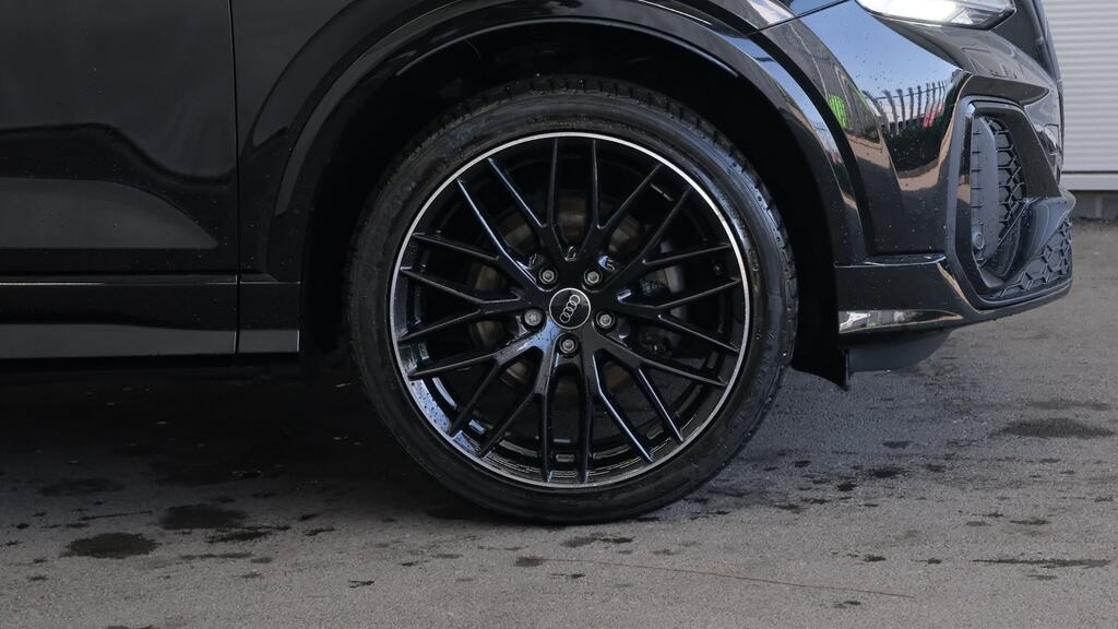 Audi Q2 35 Tfsi Black Edition Cs Black #5