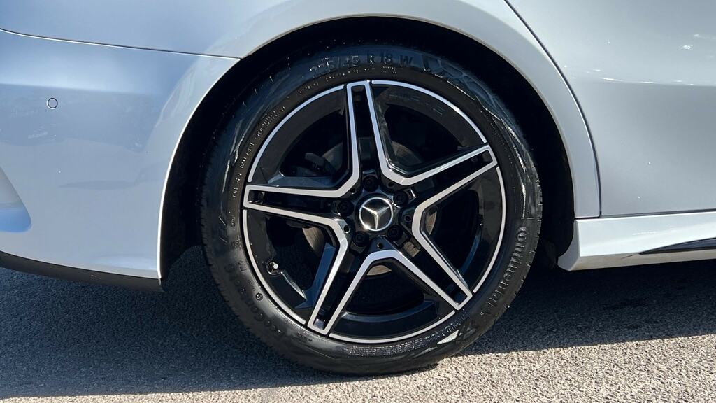 Mercedes-Benz A Class A180 Amg Line Premium Edition EJ22MUY White #5
