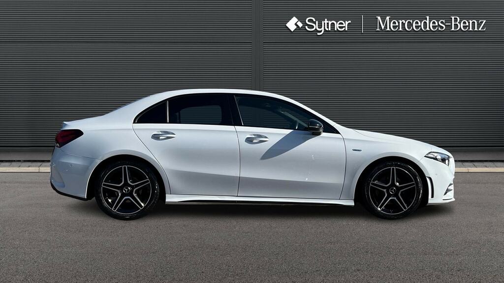 Mercedes-Benz A Class A180 Amg Line Premium Edition EJ22MUY White #4