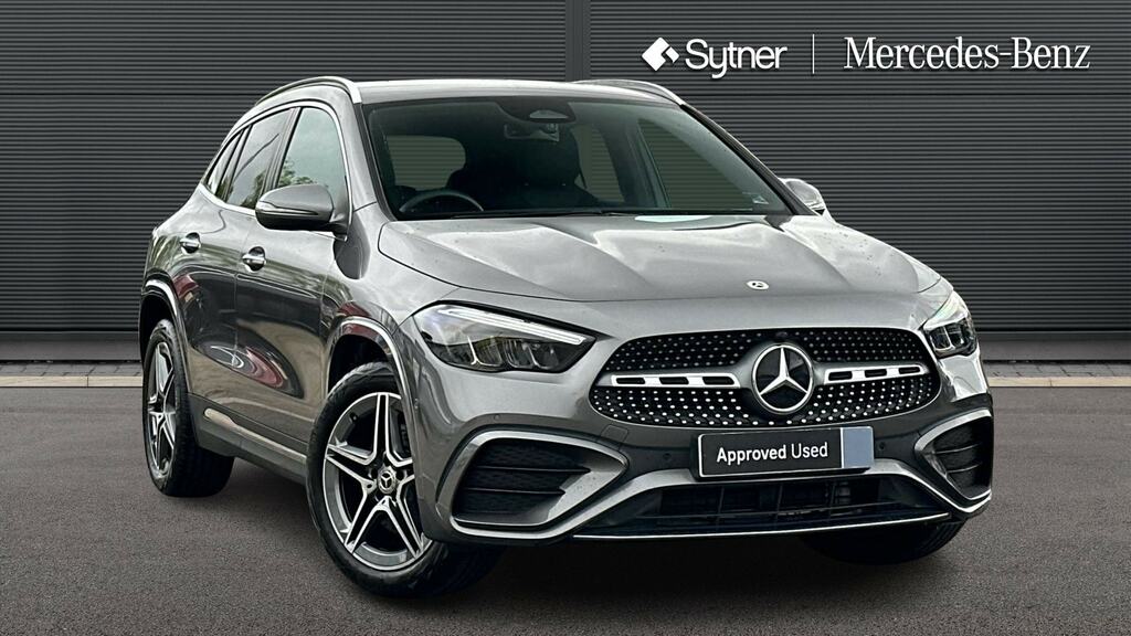 Mercedes-Benz GLA Class Gla 200 Amg Line Executive Grey