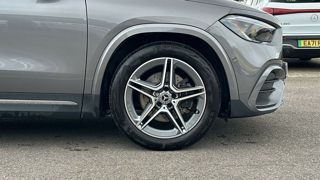 Mercedes-Benz GLA Class Gla 200 Amg Line Executive KM24YXN Grey #5