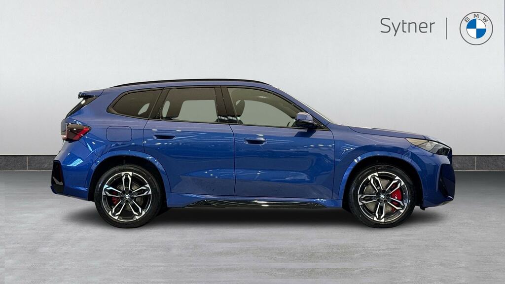 BMW iX1 150Kw Edrive20 Shadow Edition 65Kwh Blue #3