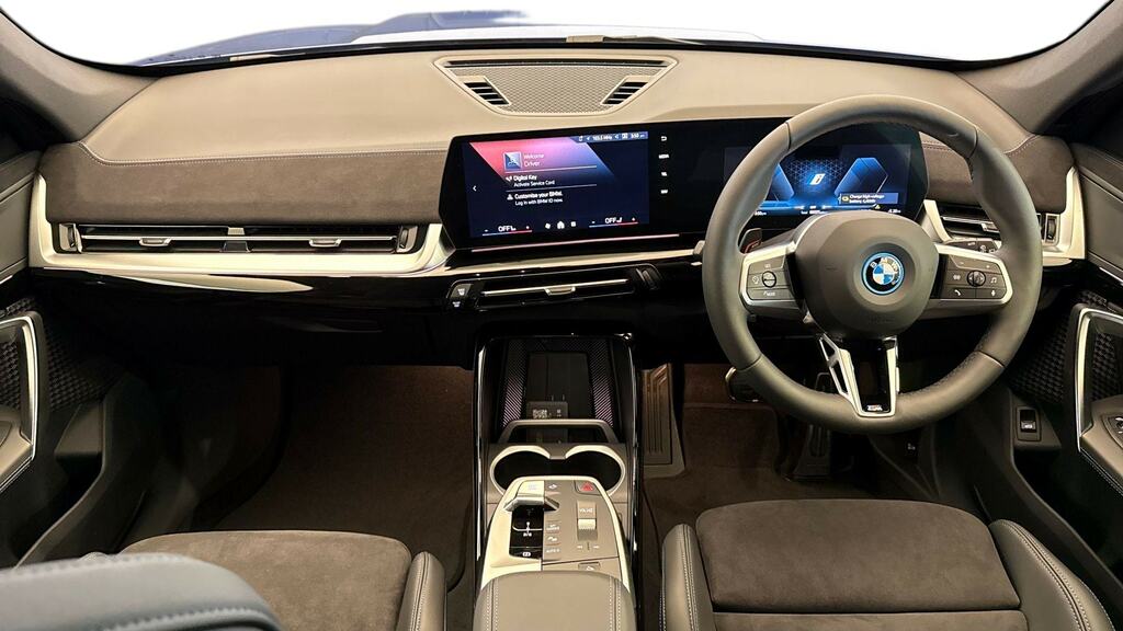 BMW iX1 150Kw Edrive20 Shadow Edition 65Kwh Blue #4