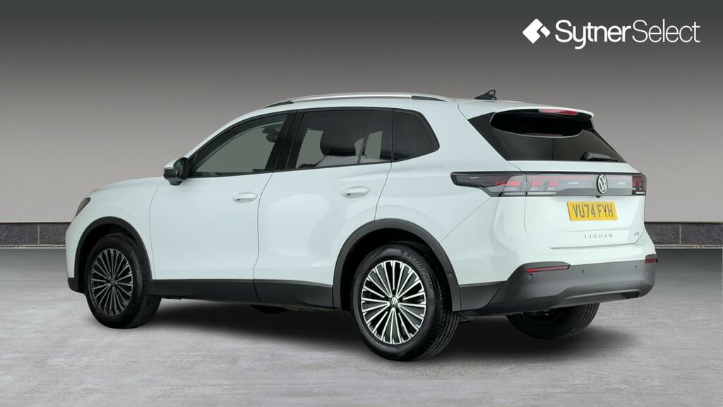 Volkswagen Tiguan 1.5 Etsi 150 Match Dsg VU74FYH White #2