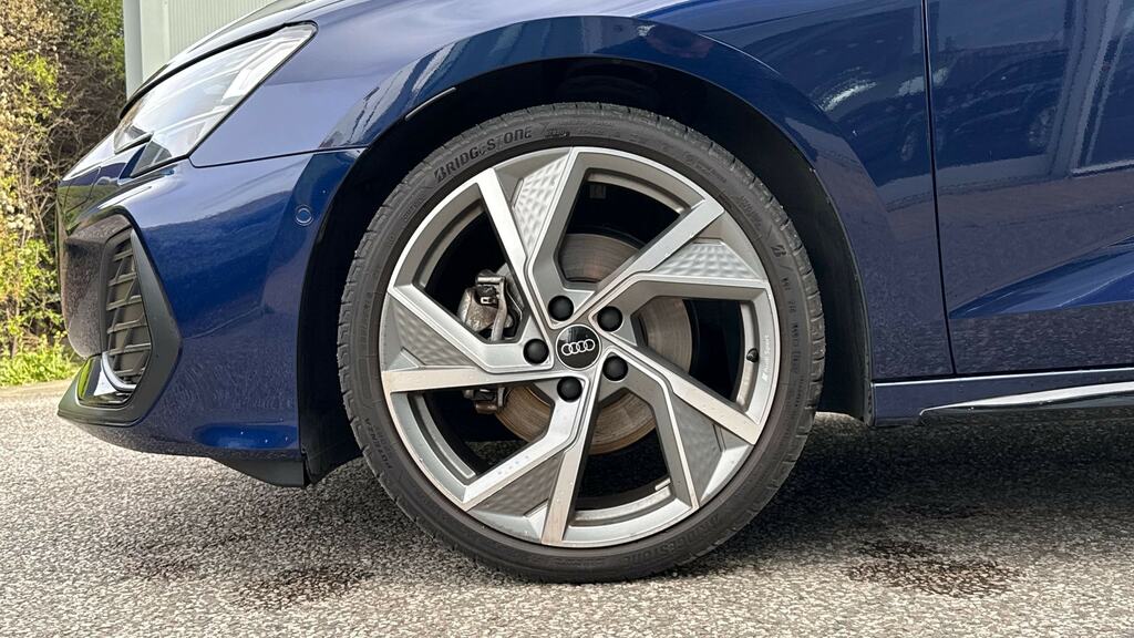 Audi A3 1.5 Tfsi 150 Black Ed S Tronic Tech Pack DG75WZU Blue #5