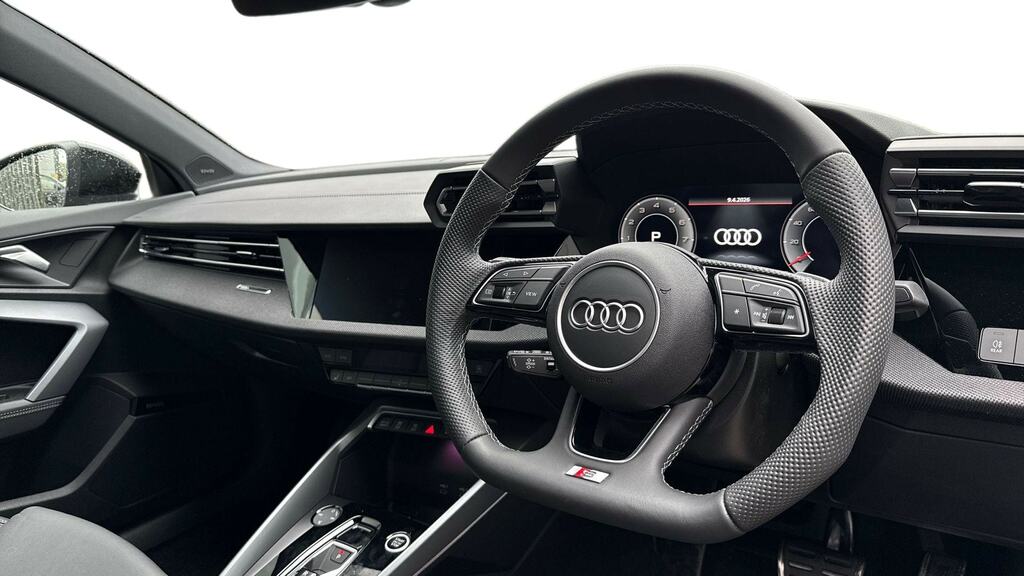 Audi A3 1.5 Tfsi 150 Black Ed S Tronic Tech Pack DG75WZU Blue #6