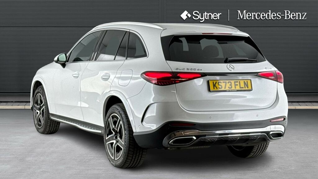 Mercedes-Benz GLC Class Glc 300De 4Matic Amg Line 9G-tronic KS73FLN White #2