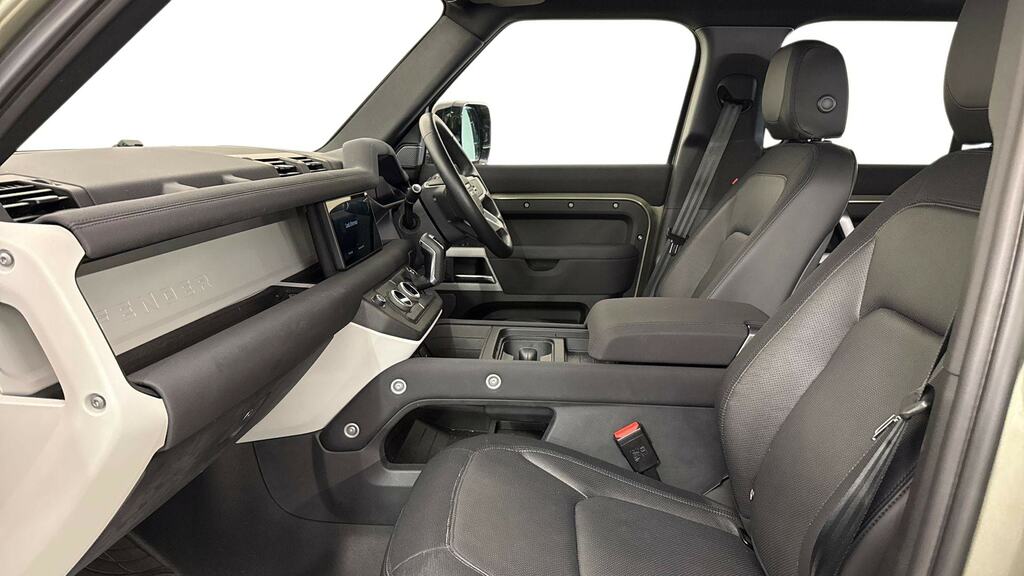 Land Rover Defender 110 3.0 D300 X-dynamic Se 110 7 Seat Green #3