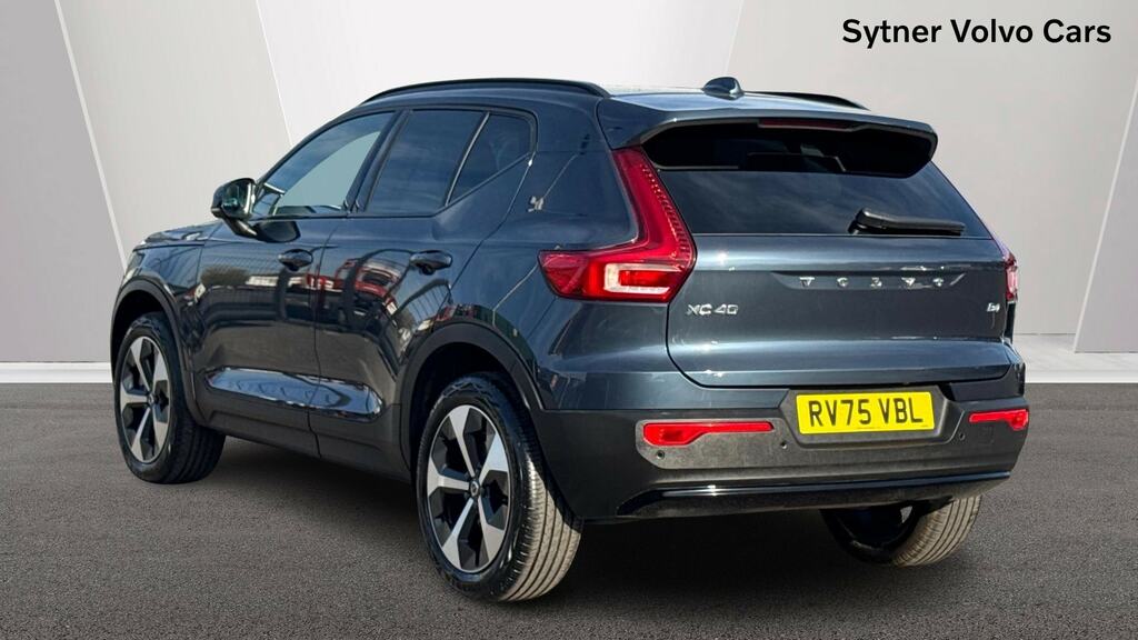 Volvo XC40 2.0 B4p Plus Dark RV75VBL Blue #2