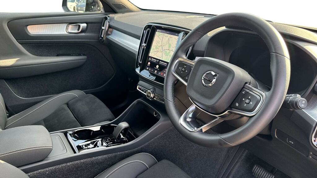 Volvo XC40 2.0 B4p Plus Dark RV75VBL Blue #5