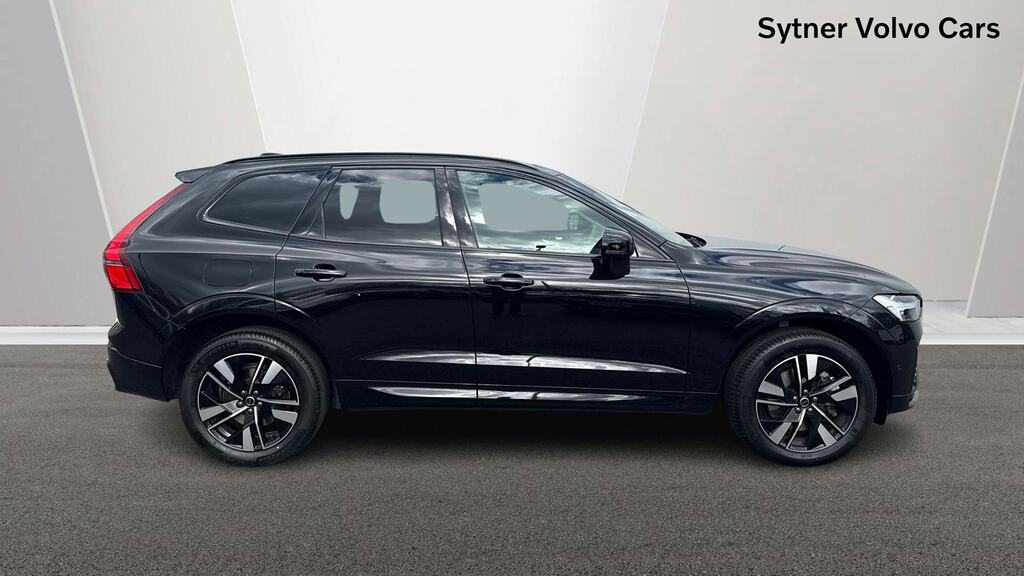 Volvo XC60 2.0 B5p Plus Dark Awd Geartronic BN75ZXP Black #3