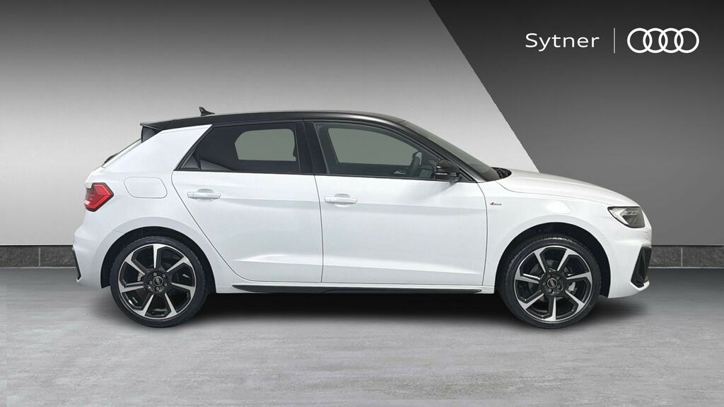 Audi A1 30 Tfsi Black Edition S Tronic LC26YOE White #4